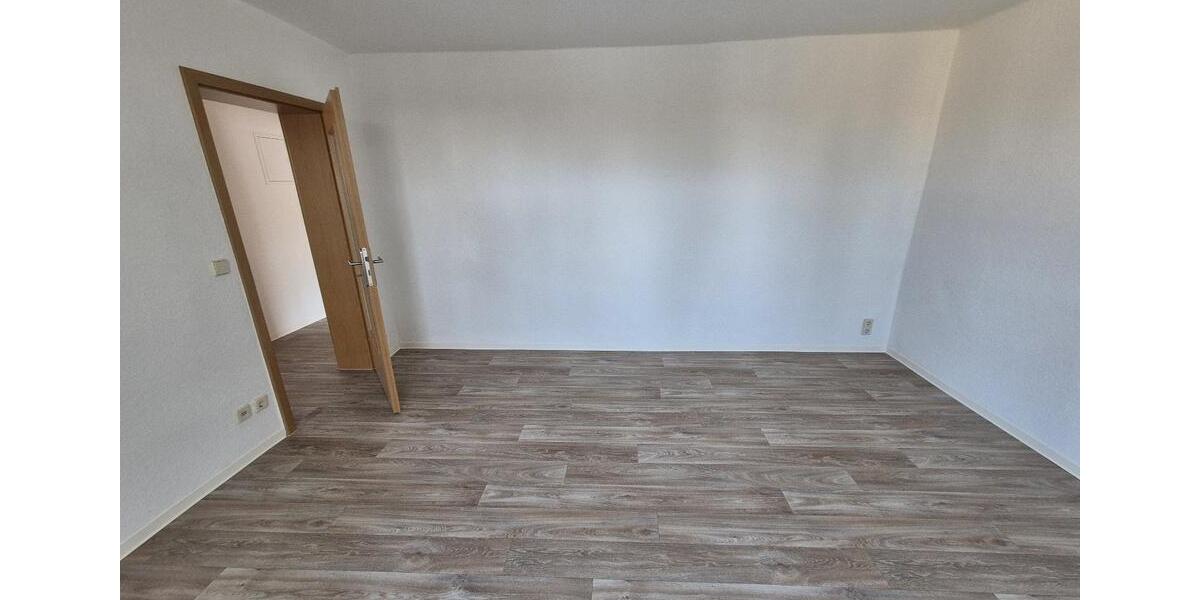 Etagenwohnung Hohenstein-Ernstthal Ernstthal - 3 Zimmer, 59 m&sup2;, 373&euro; | Angebot:21568172