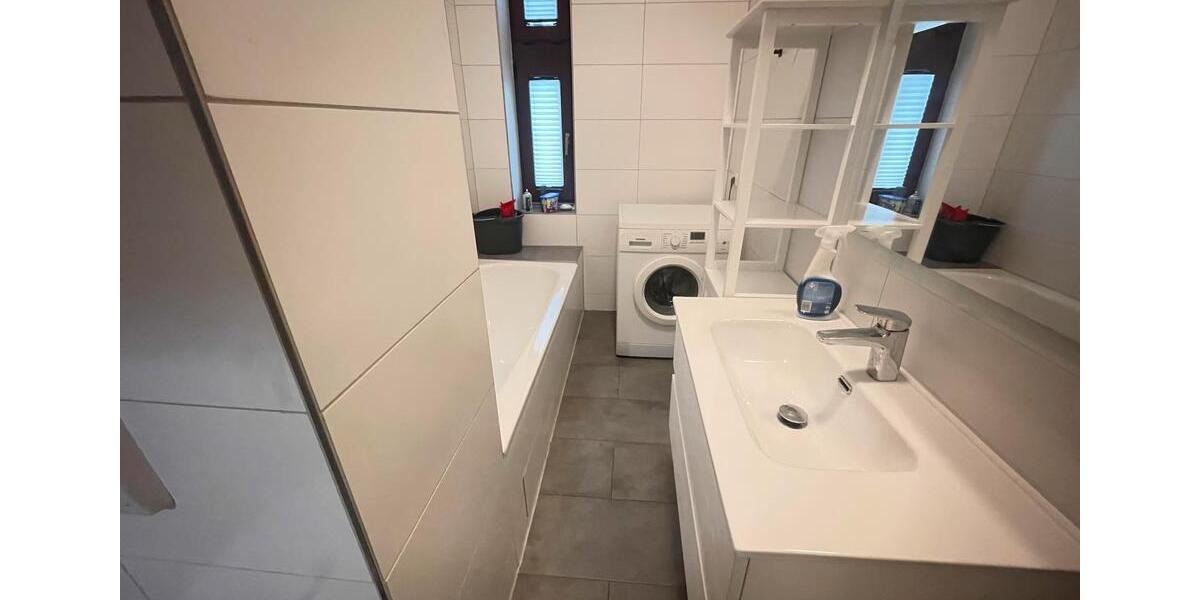 Etagenwohnung Zwickau Zwickau-Nord - 4 Zimmer, 140 m&sup2;, 760&euro; | Angebot:26620092