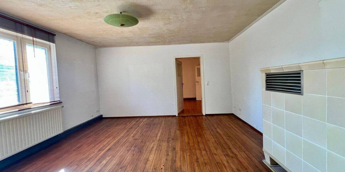 Mehrfamilienhaus, Wohnhaus Lengenfeld - 4 Zimmer, 150 m&sup2;, 85.000&euro; | Angebot:25708235