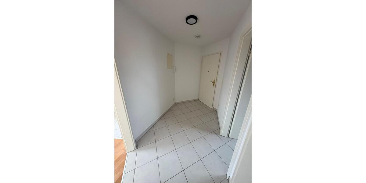 Dachgeschoßwohnung Zwickau Zwickau-West - 2 Zimmer, 35 m&sup2;, 230&euro; | Angebot:25219046