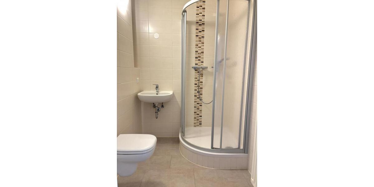 Etagenwohnung Zwickau Neuplanitz - 2 Zimmer, 58 m&sup2;, 366&euro; | Angebot:26284718