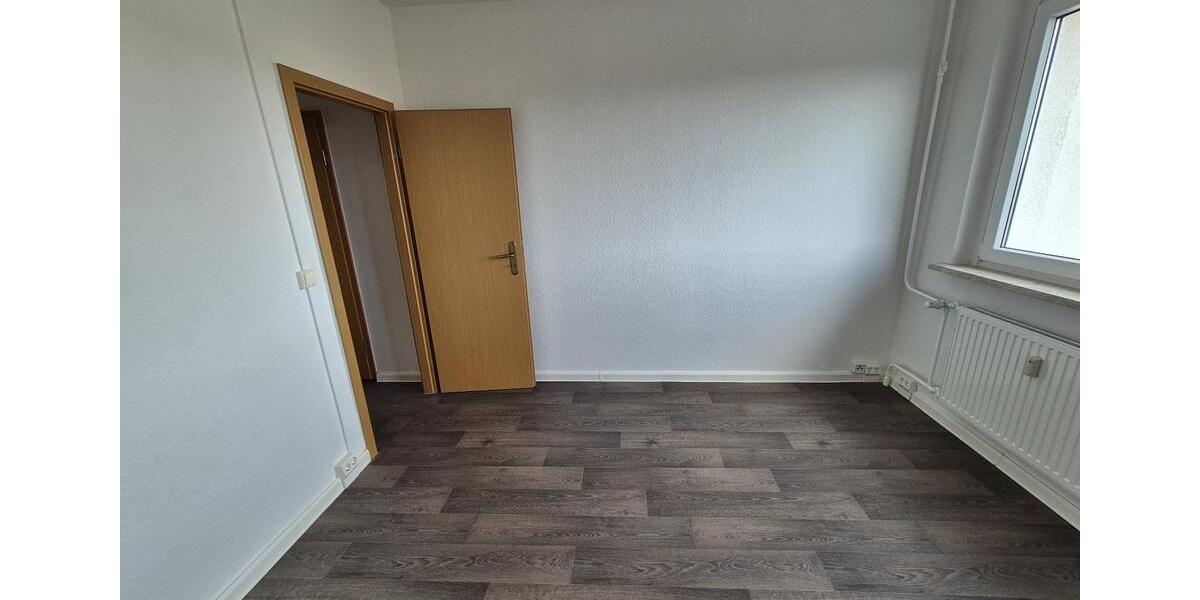 Etagenwohnung Hohenstein-Ernstthal Ernstthal - 3 Zimmer, 56 m&sup2;, 321&euro; | Angebot:25857022