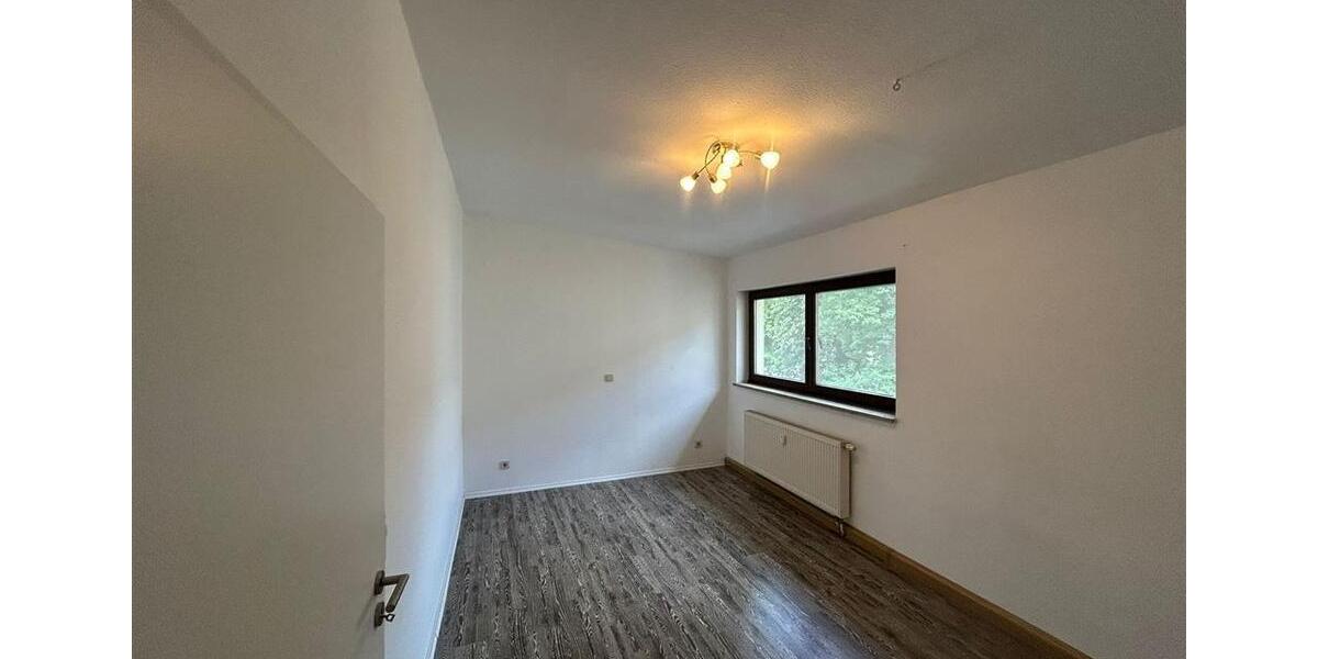 Dachgeschoßwohnung Zwickau - 3 Zimmer, 86 m&sup2;, 467&euro; | Angebot:17122451