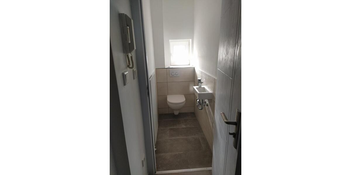 Etagenwohnung Gornsdorf - 2 Zimmer, 70 m&sup2;, 450&euro; | Angebot:20050223