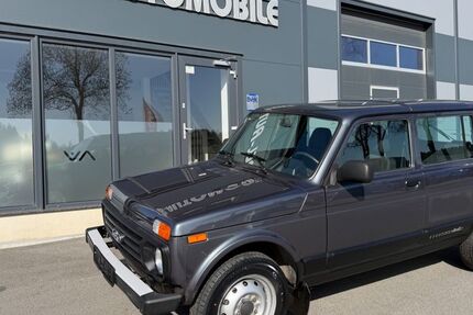 Lada Taiga 55.000 km 11.480 &euro; Grünhain-Beierfeld 08344