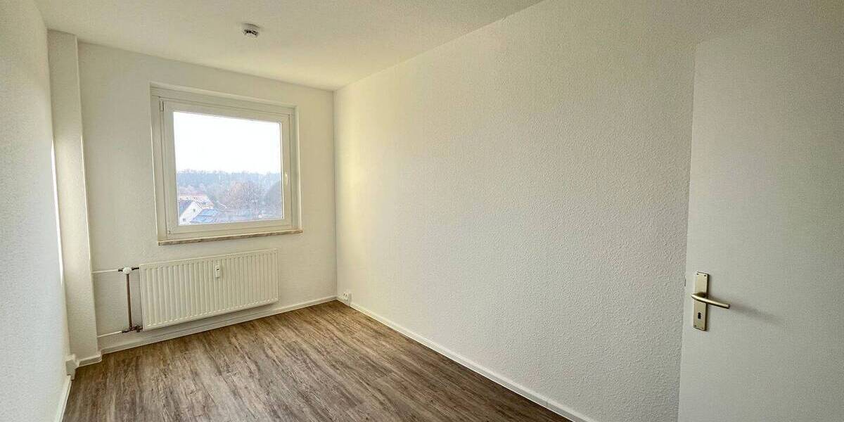 Etagenwohnung Zwickau Pölbitz - 3 Zimmer, 70 m&sup2;, 319&euro; | Angebot:26066267