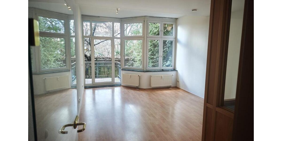 Etagenwohnung Zwickau - 5 Zimmer, 60 m&sup2;, 355&euro; | Angebot:24816087