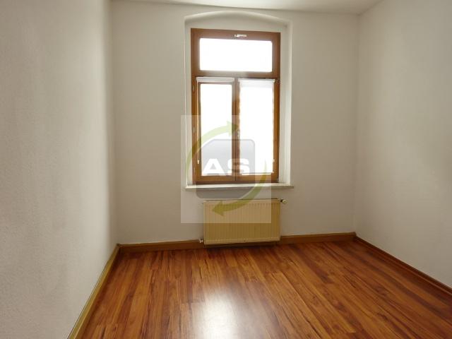 Etagenwohnung Werdau - 4 Zimmer, 96 m&sup2;, 550&euro; | Angebot:24714138