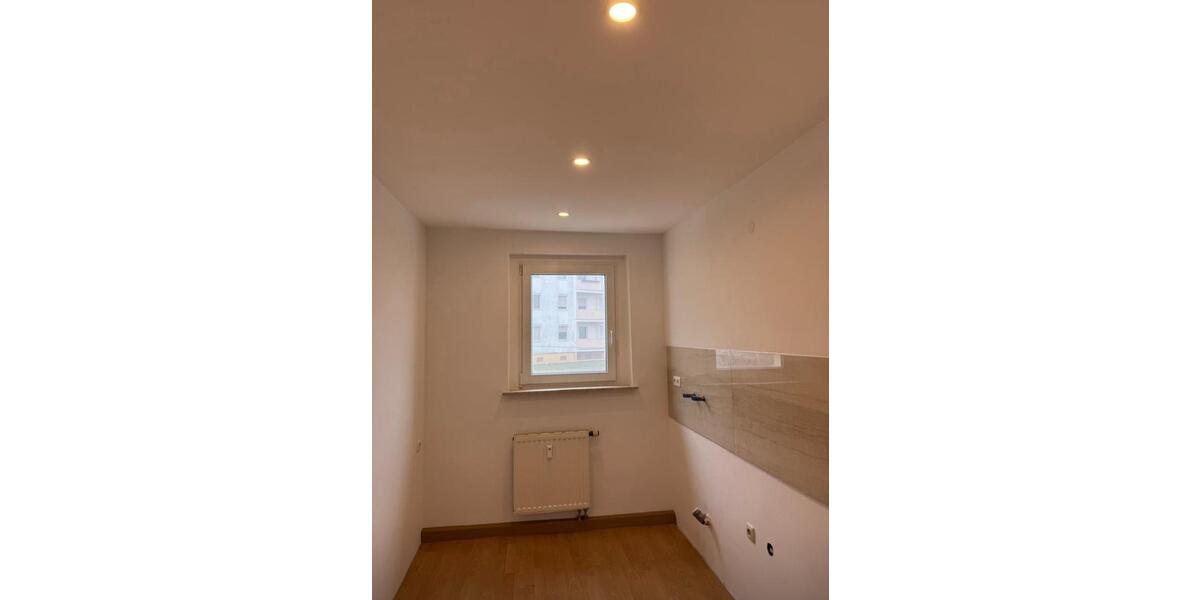 Etagenwohnung Crimmitschau - 3 Zimmer, 54 m&sup2;, 350&euro; | Angebot:25749749