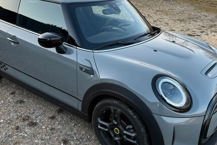Mini Cooper SE 29.000 km 21.250 &euro; Limbach-Oberfrohna 09212