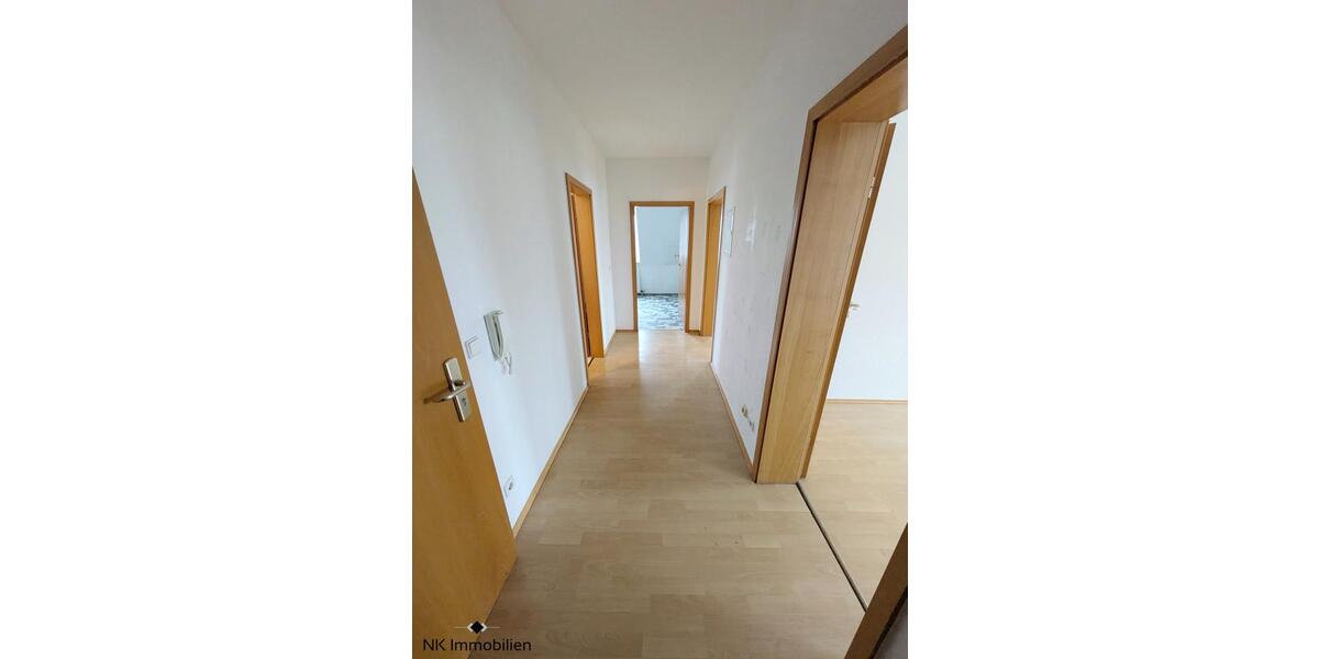 Dachgeschoßwohnung Zwickau - 2 Zimmer, 62 m&sup2;, 305&euro; | Angebot:26681037