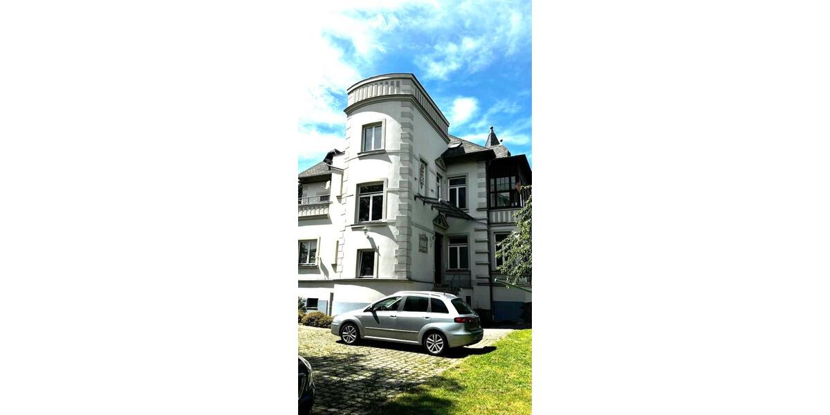 Dachgeschoßwohnung Meerane - 4 Zimmer, 127 m&sup2;, 735&euro; | Angebot:25749736