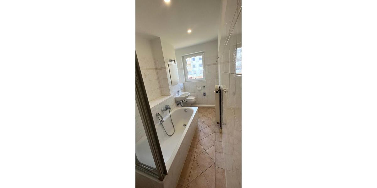 Etagenwohnung Crimmitschau - 3 Zimmer, 54 m&sup2;, 350&euro; | Angebot:25419562