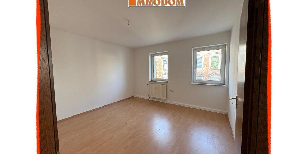 Etagenwohnung Zwickau Neuplanitz - 2.5 Zimmer, 75 m&sup2;, 335&euro; | Angebot:11727134