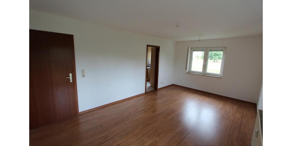 Etagenwohnung Glauchau - 2 Zimmer, 50 m&sup2;, 250&euro; | Angebot:25363724