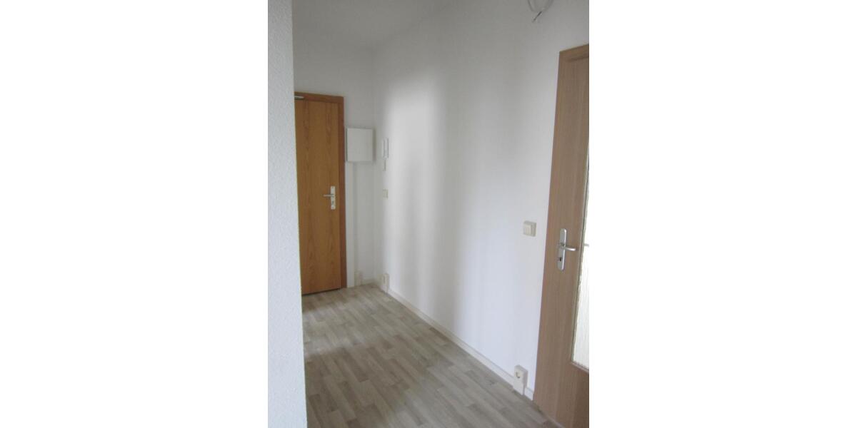 Etagenwohnung Crimmitschau - 3 Zimmer, 69 m&sup2;, 451&euro; | Angebot:23062750
