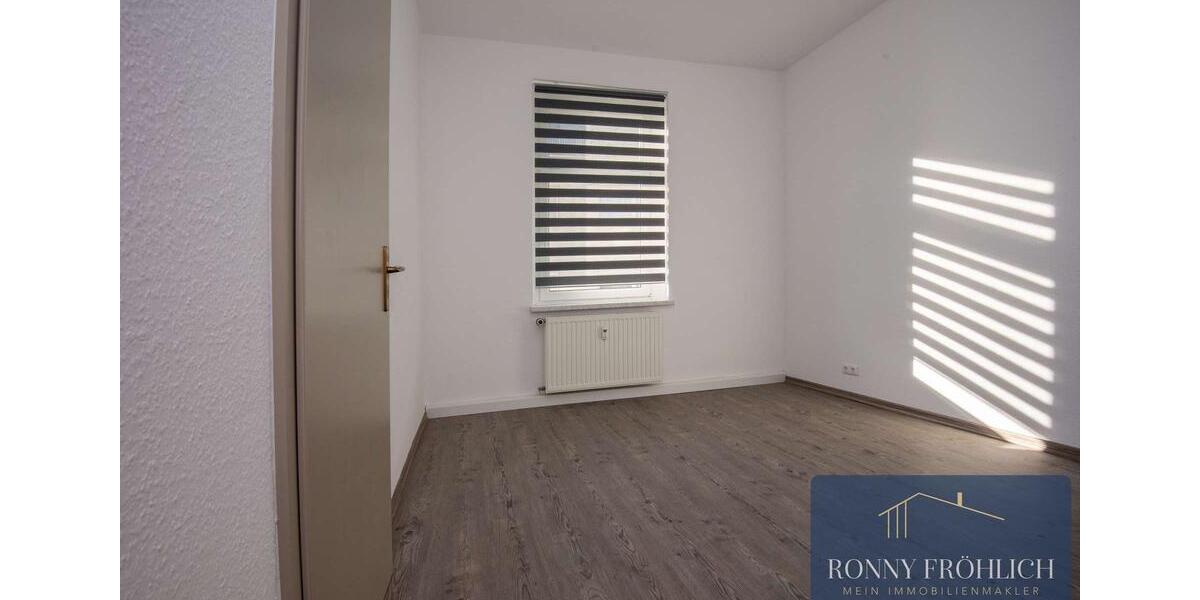 Etagenwohnung Glauchau - 3 Zimmer, 75 m&sup2;, 375&euro; | Angebot:23997229