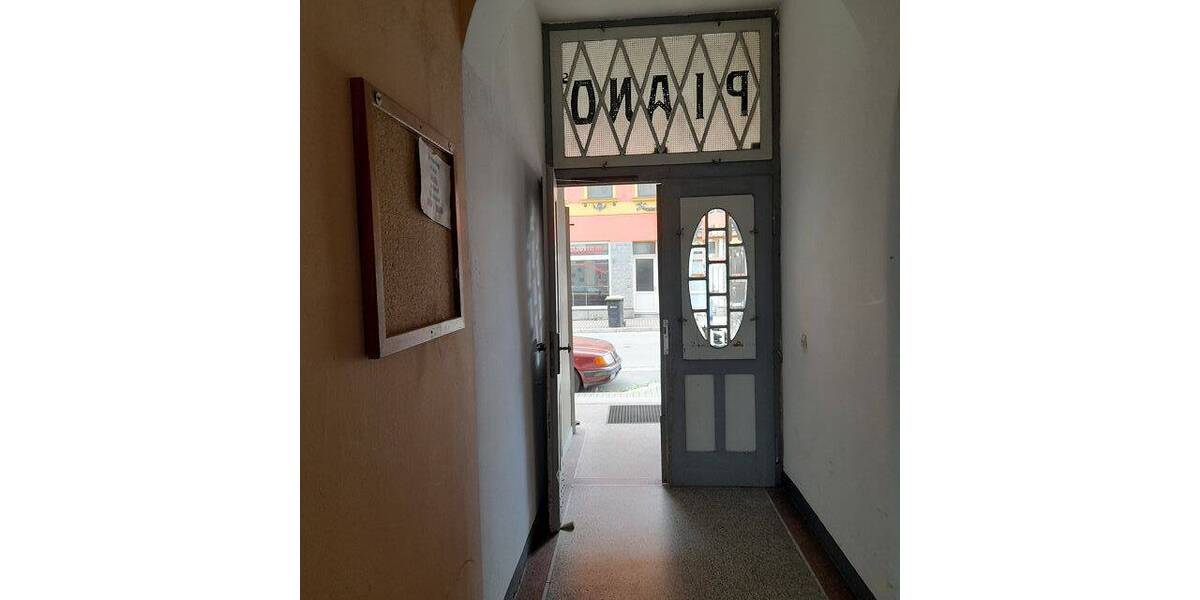 Denkmalgeschützter Altbau fast im Zentrum - Mehrfamilienhaus, Wohnhaus Werdau Werdau, Stadt | Angebot:25475822