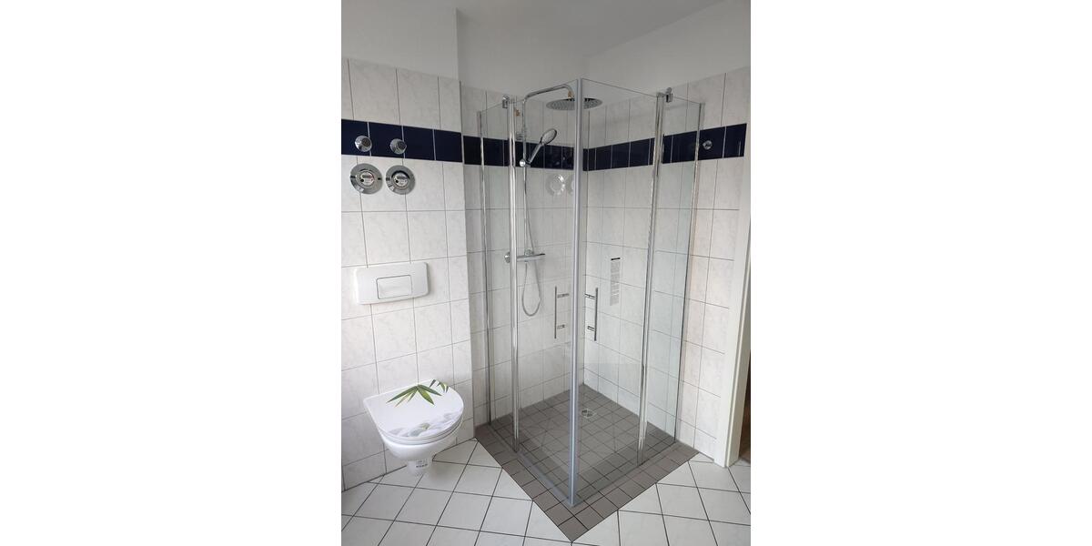 Etagenwohnung Hartmannsdorf - 2 Zimmer, 49 m&sup2;, 310&euro; | Angebot:25873361