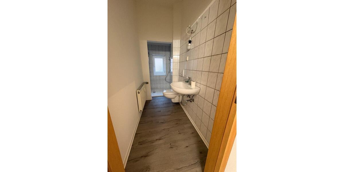 Erdgeschoßwohnung Crimmitschau - 3 Zimmer, 67 m&sup2;, 520&euro; | Angebot:25891877