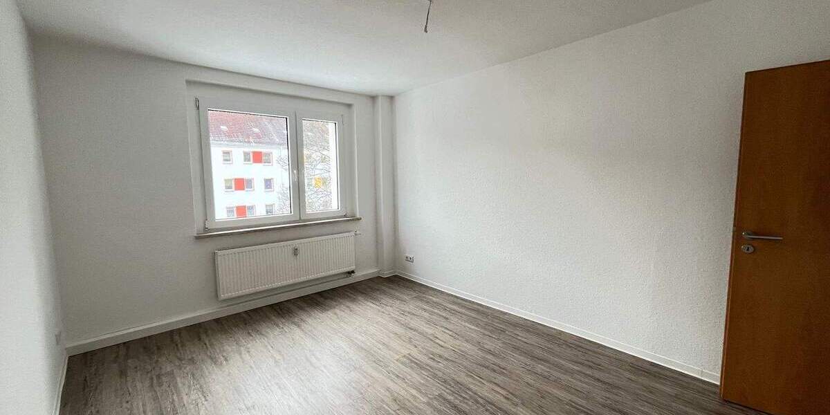 Etagenwohnung Zwickau Marienthal - 3 Zimmer, 60 m&sup2;, 370&euro; | Angebot:25778683