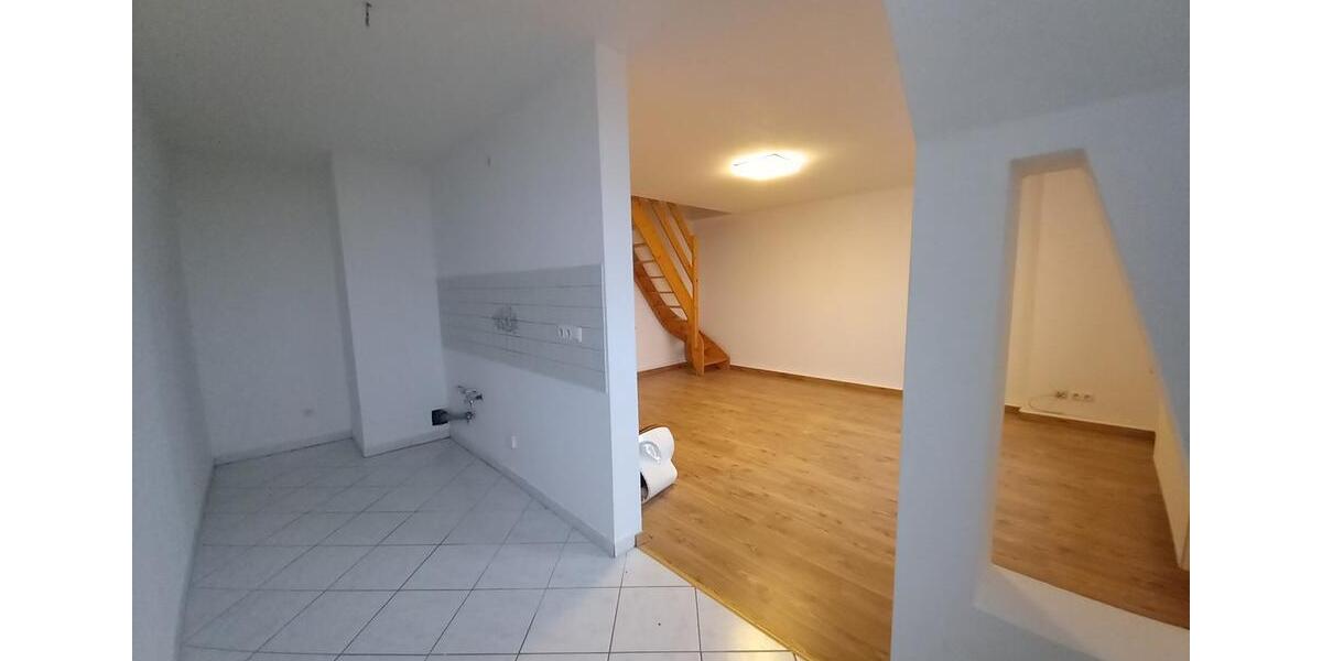 Dachgeschoßwohnung Crimmitschau - 3 Zimmer, 56 m&sup2;, 320&euro; | Angebot:20747048