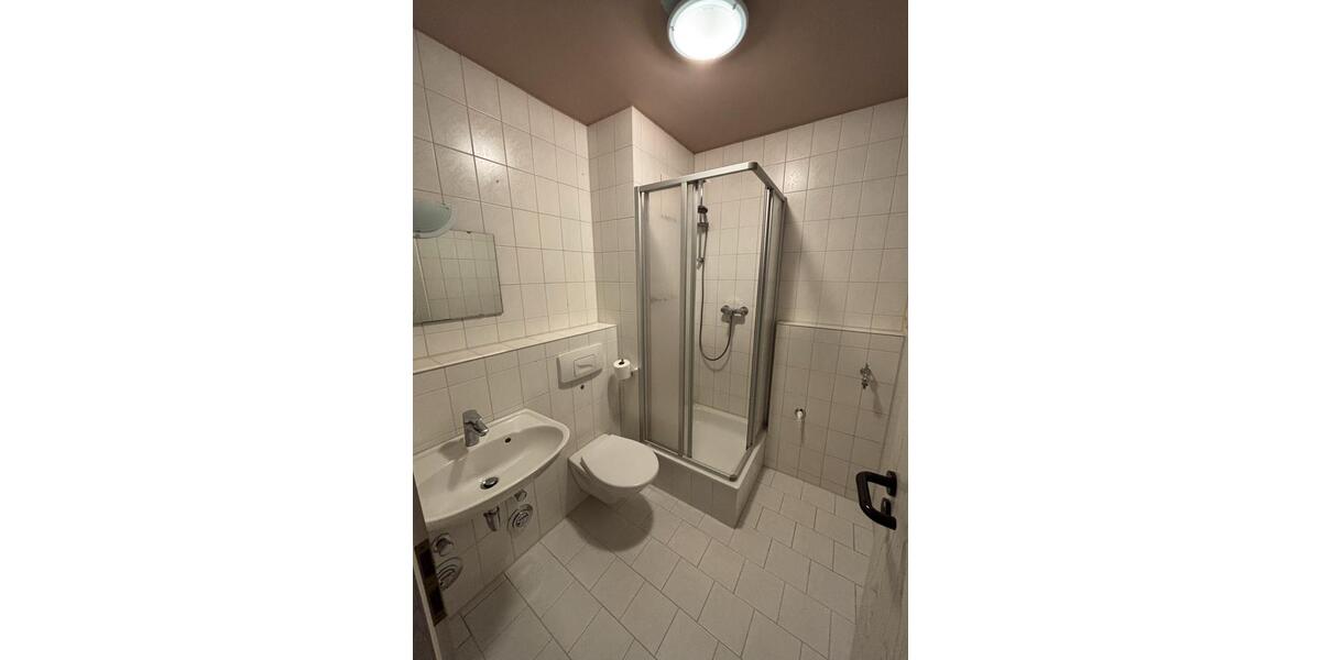 Erdgeschoßwohnung Meerane - 2 Zimmer, 40 m&sup2;, 280&euro; | Angebot:23371228