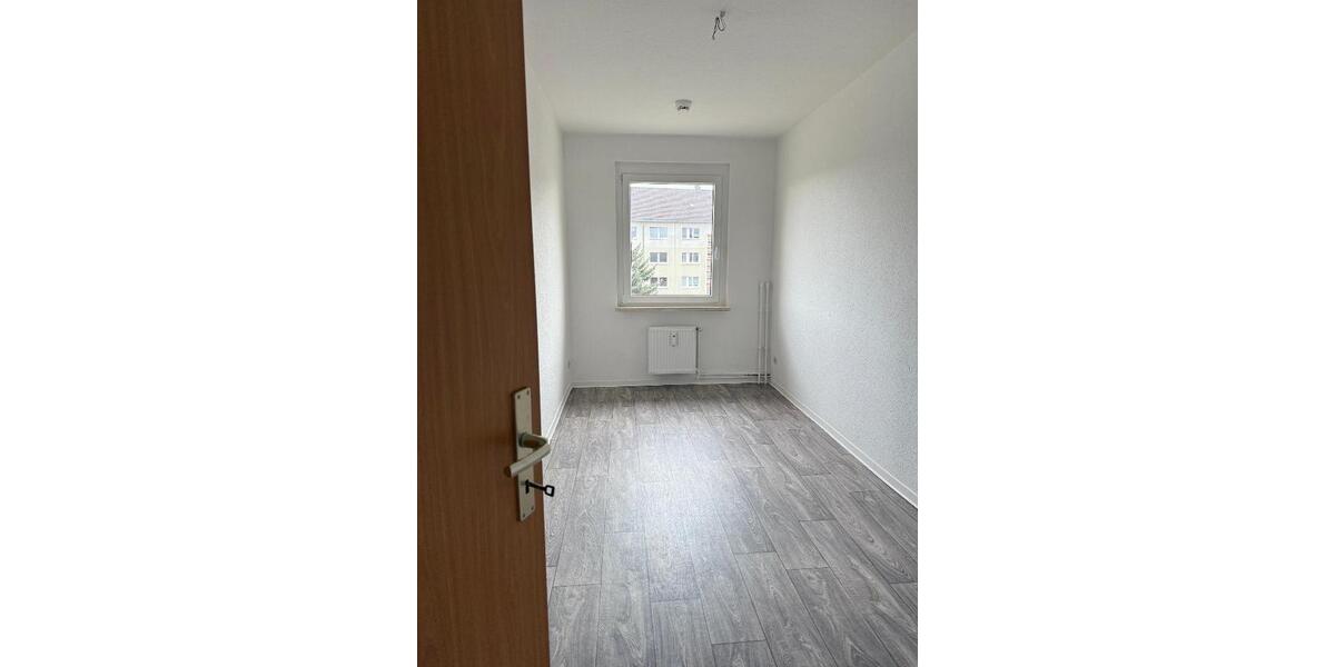 Etagenwohnung Lichtentanne - 3 Zimmer, 58 m&sup2;, 315&euro; | Angebot:25375171