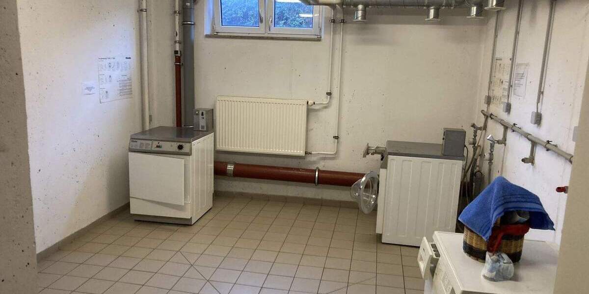 Etagenwohnung Zwickau Pölbitz - 2 Zimmer, 57 m&sup2;, 74.000&euro; | Angebot:25707419