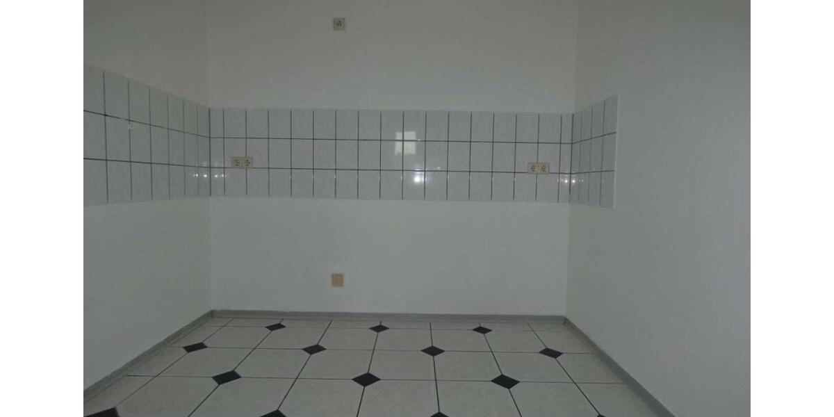 Dachgeschoßwohnung Zwickau - 3 Zimmer, 85 m&sup2;, 430&euro; | Angebot:19088361