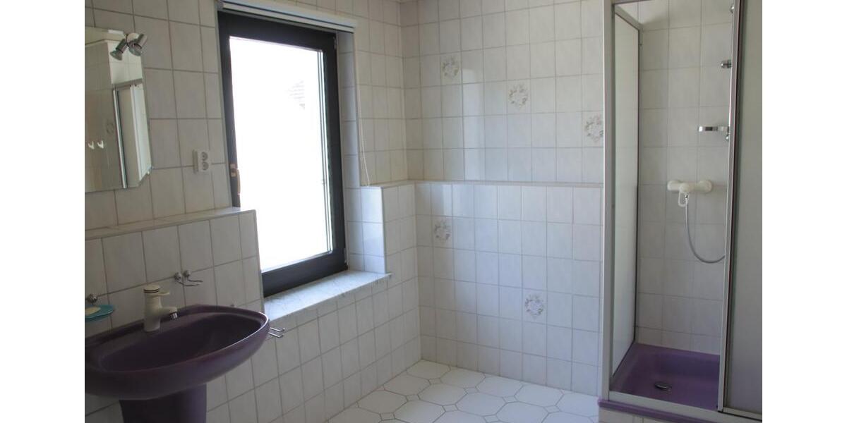 Doppelhaushälfte Crimmitschau - 12 Zimmer, 170 m&sup2;, 125.000&euro; | Angebot:25538408