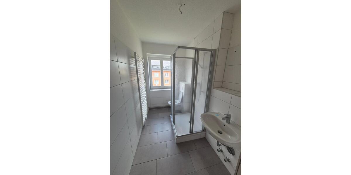Etagenwohnung Glauchau - 3 Zimmer, 71 m&sup2;, 460&euro; | Angebot:23849643