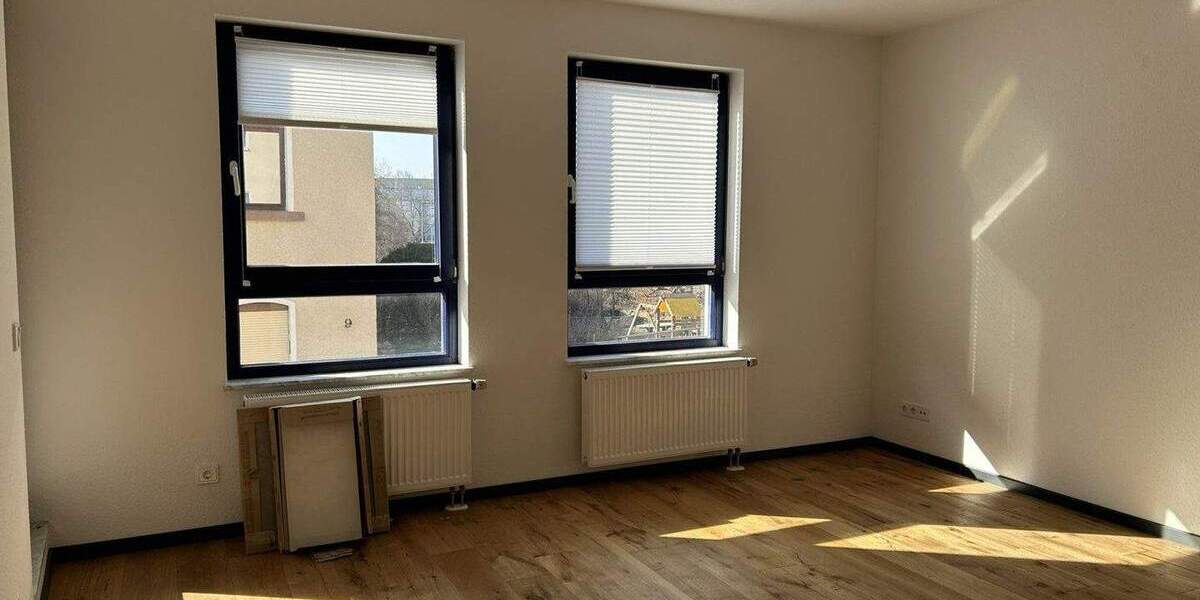 Etagenwohnung Zwickau Marienthal - 2 Zimmer, 56 m&sup2;, 390&euro; | Angebot:25707556
