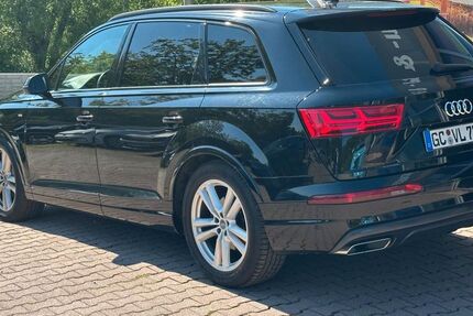 Audi Q7 131.221 km 37.000 &euro; Zwickau 08056