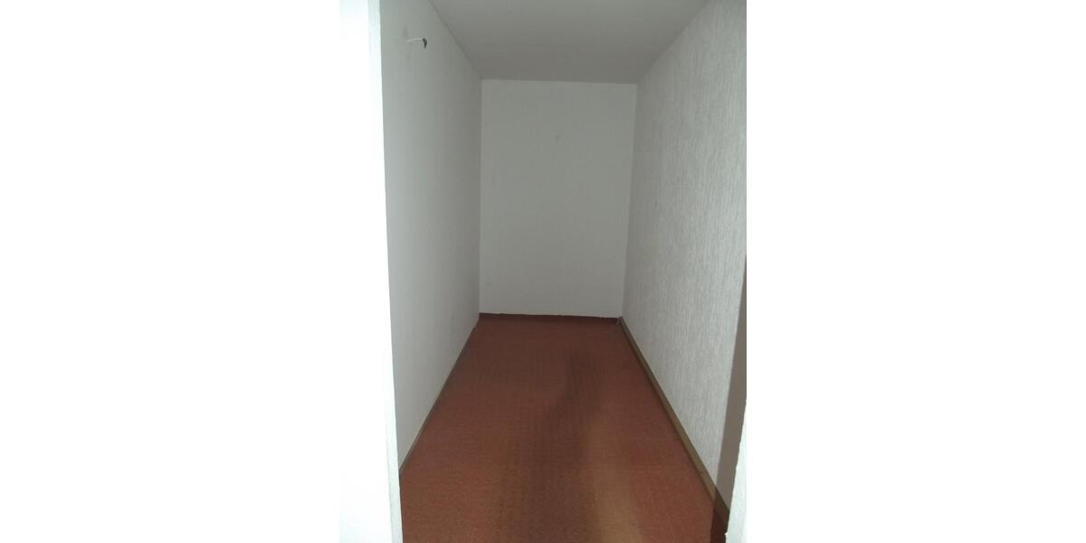 Etagenwohnung Rodewisch - 2 Zimmer, 76 m&sup2;, 418&euro; | Angebot:25648420