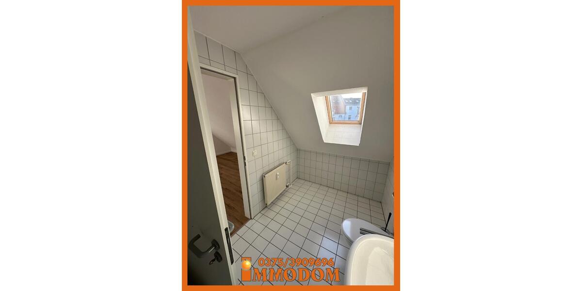 Dachgeschoßwohnung Zwickau - 2 Zimmer, 72 m&sup2;, 500&euro; | Angebot:24861296