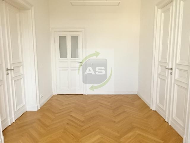 Etagenwohnung Zwickau - 3 Zimmer, 151 m&sup2;, 1.150&euro; | Angebot:22591272