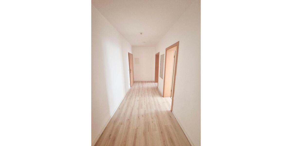 Etagenwohnung Glauchau - 2 Zimmer, 64 m&sup2;, 375&euro; | Angebot:24769783