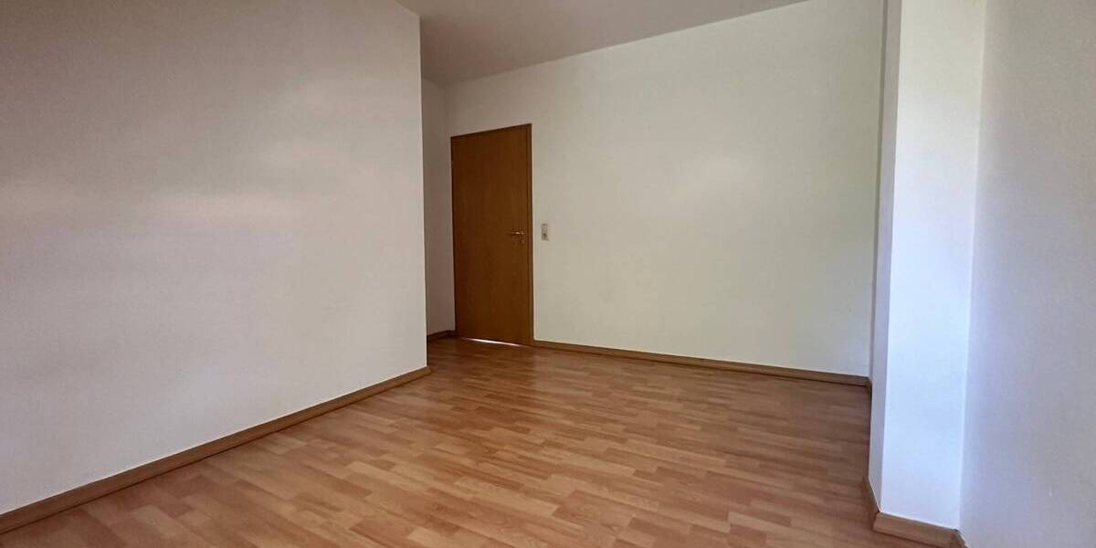 Etagenwohnung Zwickau Crossen - 2 Zimmer, 40 m&sup2;, 270&euro; | Angebot:25670158