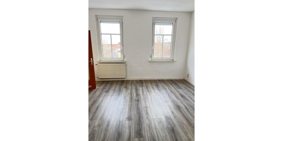 Etagenwohnung Meerane - 3.5 Zimmer, 85 m&sup2;, 445&euro; | Angebot:24677183