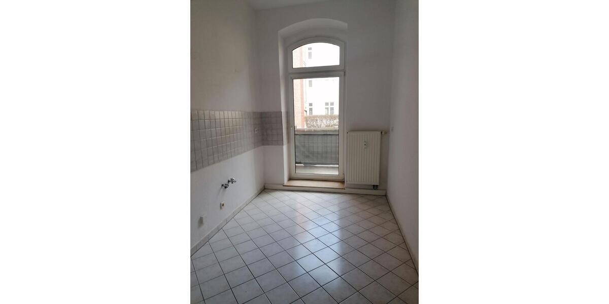 Erdgeschoßwohnung Zwickau - 2 Zimmer, 73 m&sup2;, 340&euro; | Angebot:25232387