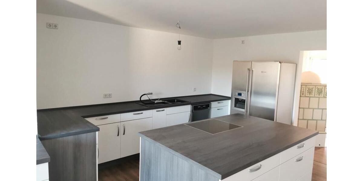 Etagenwohnung Zwickau - 4 Zimmer, 122 m&sup2;, 970&euro; | Angebot:25917458