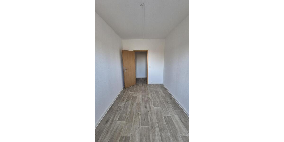 Etagenwohnung Hohenstein-Ernstthal Ernstthal - 3 Zimmer, 69 m&sup2;, 425&euro; | Angebot:24704363