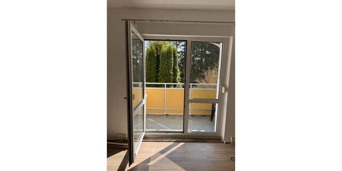 Erdgeschoßwohnung Aue-Bad Schlema Bad Schlema - 2 Zimmer, 50 m&sup2;, 320&euro; | Angebot:25843858
