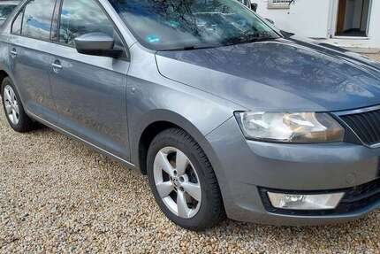 Skoda Rapid/Spaceback 236.000 km 5.450 &euro; Reinsdorf 08141