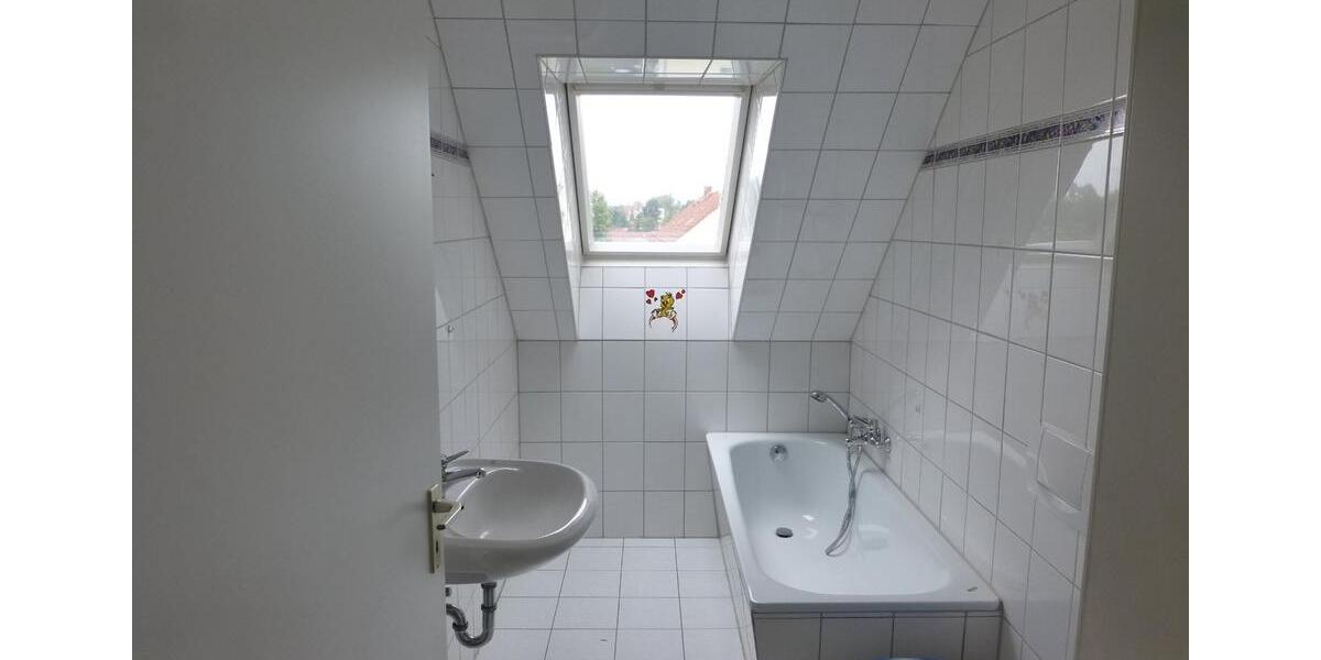 Dachgeschoßwohnung Ronneburg - 5 Zimmer, 138 m&sup2;, 700&euro; | Angebot:25178918