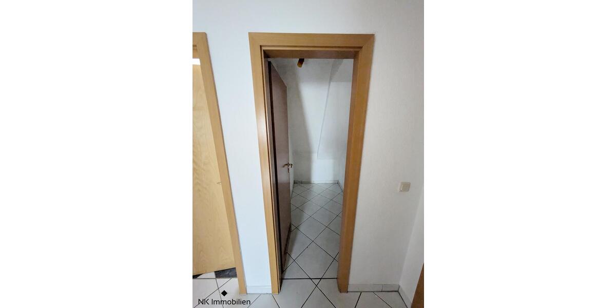 Dachgeschoßwohnung Zwickau - 4 Zimmer, 95 m&sup2;, 620&euro; | Angebot:25945678