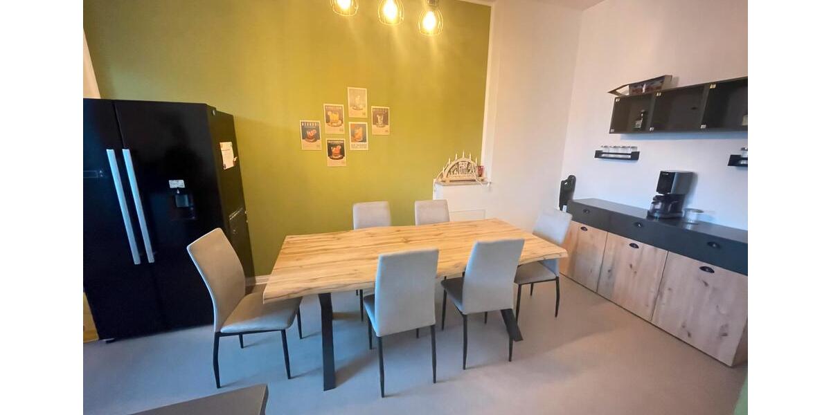 Etagenwohnung Zwickau Zwickau-Nord - 4 Zimmer, 140 m&sup2;, 760&euro; | Angebot:26620092