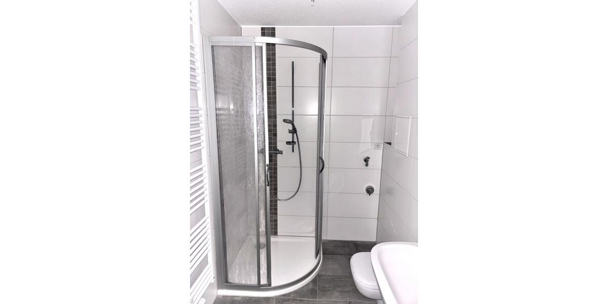 Erdgeschoßwohnung Zwickau Neuplanitz - 2 Zimmer, 50 m&sup2;, 325&euro; | Angebot:26017459