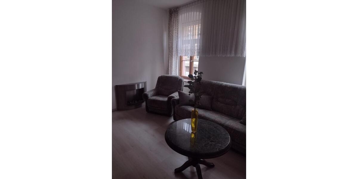 Etagenwohnung Zwickau - 4 Zimmer, 100 m&sup2;, 400&euro; | Angebot:25917456